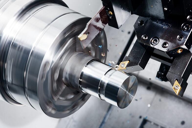 Fresadora CNC y torno CNC ¿Cuáles son las diferencias?